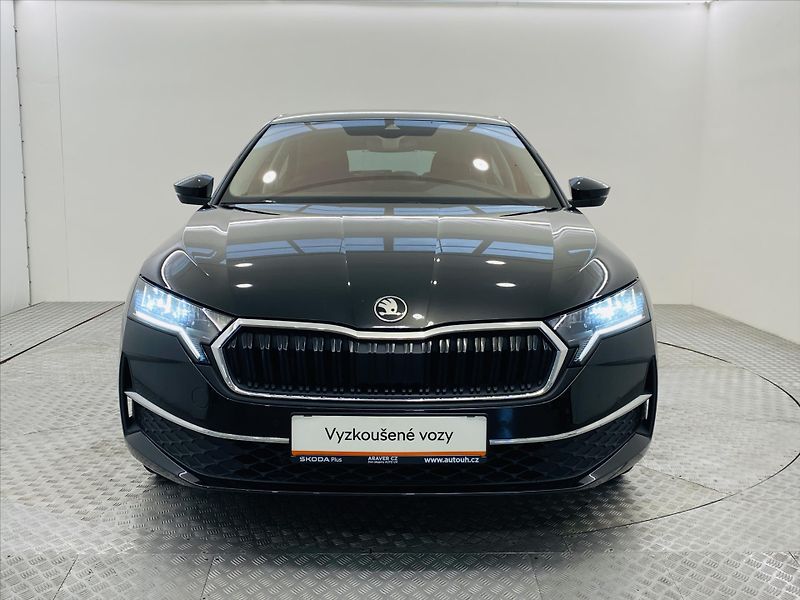 Škoda Octavia 1,5 TSI  mHEV Top Selection - fotka 4 z 27