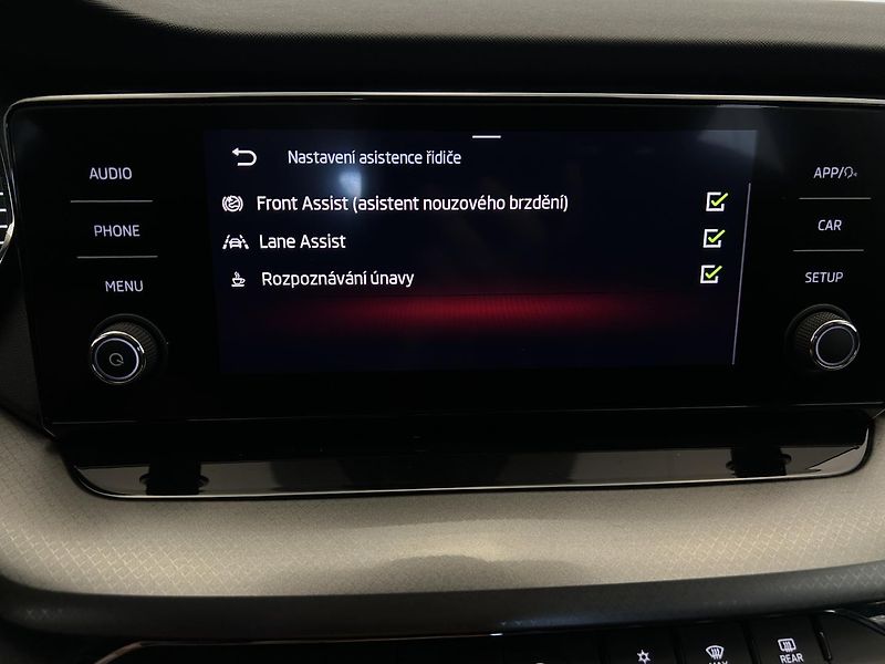 Škoda Octavia 2.0 TDI Ambition Plus Extra - fotka 13 z 22