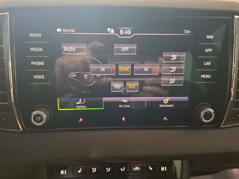 Škoda Karoq (2024) SEL TS 110/1.5 A7F - fotka 32 z 52