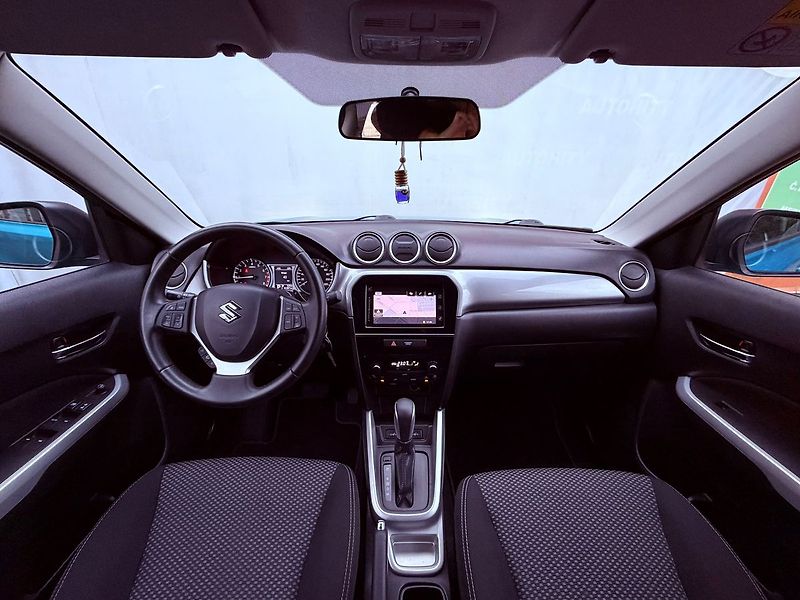 Suzuki Vitara 1.6 Comfort Aut., Serviska - fotka 16 z 27