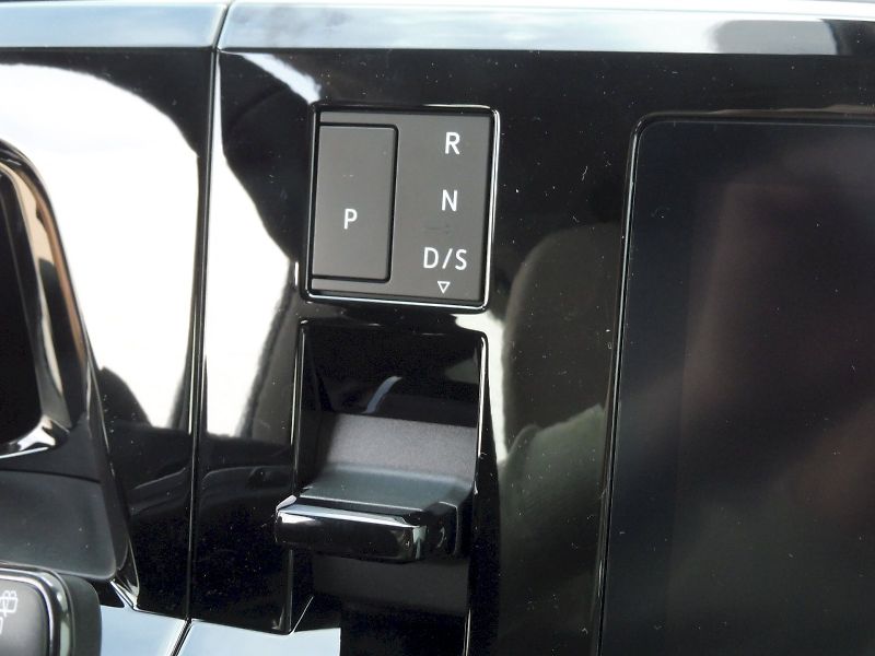 Volkswagen Multivan (2025) Long Life 2,0 TDI 110kW DSG - fotka 11 z 30
