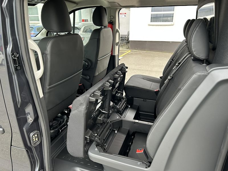 Renault Trafic (2026) CREW VAN L2H1 150k RED 5 míst - fotka 32 z 37