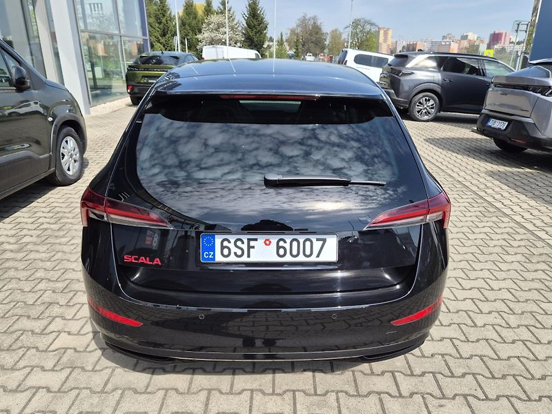 Škoda Scala (2023) 1.5 TSI MONTE CARLO MAN6  - fotka 12 z 35