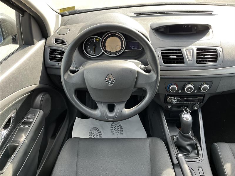 Renault Mégane 1,6 i KLIMA SERVIS STK 2/2027 - fotka 14 z 35