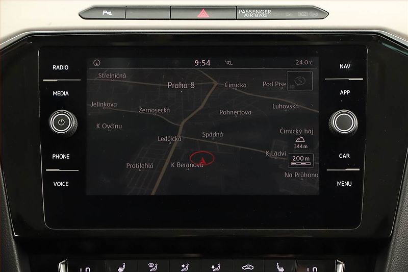 Volkswagen Passat (2018) 2.0 TDI, Kůže, Navi, Tempomat - fotka 15 z 20