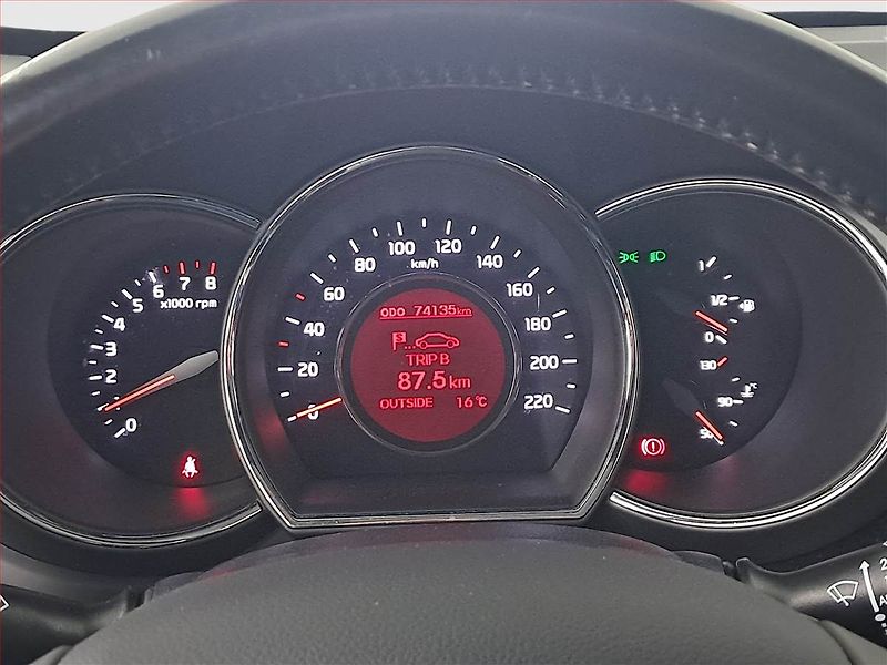 Kia Rio (2016) 1.4 CVVT, ČR,1.maj, Serv.kniha - fotka 11 z 16
