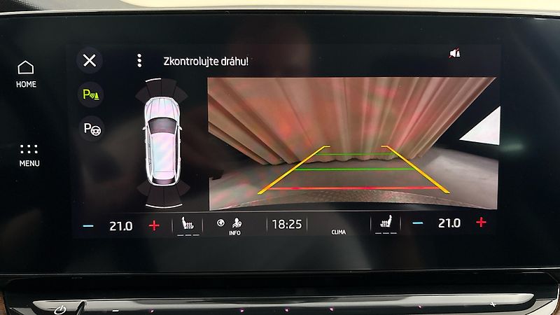 Škoda Octavia 2.0 TDI DSG 4x4 Scout Combi - fotka 12 z 33