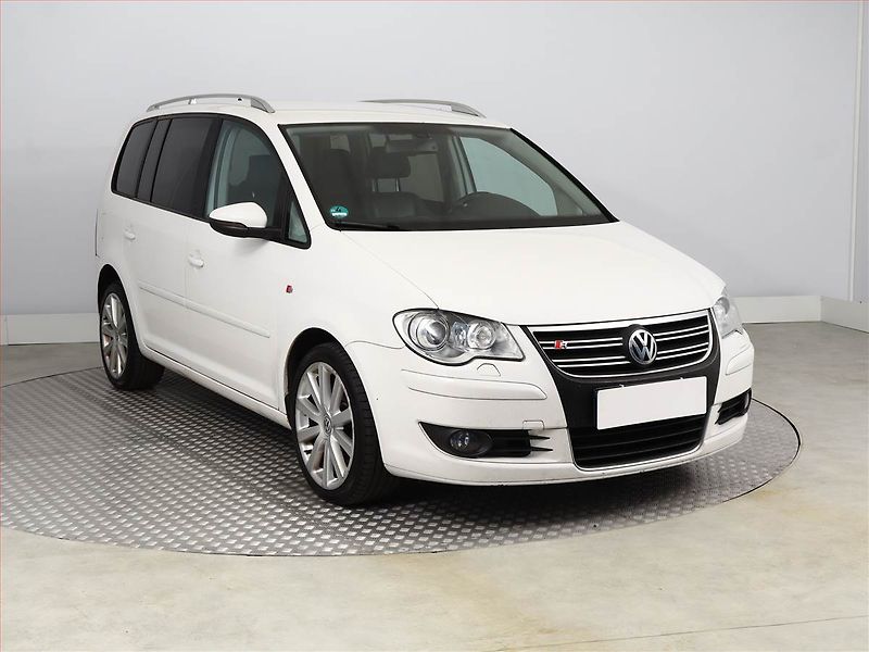Volkswagen Touran (2010) 2.0 TDI, Automat, Navi, Xenony - fotografie inzerátu