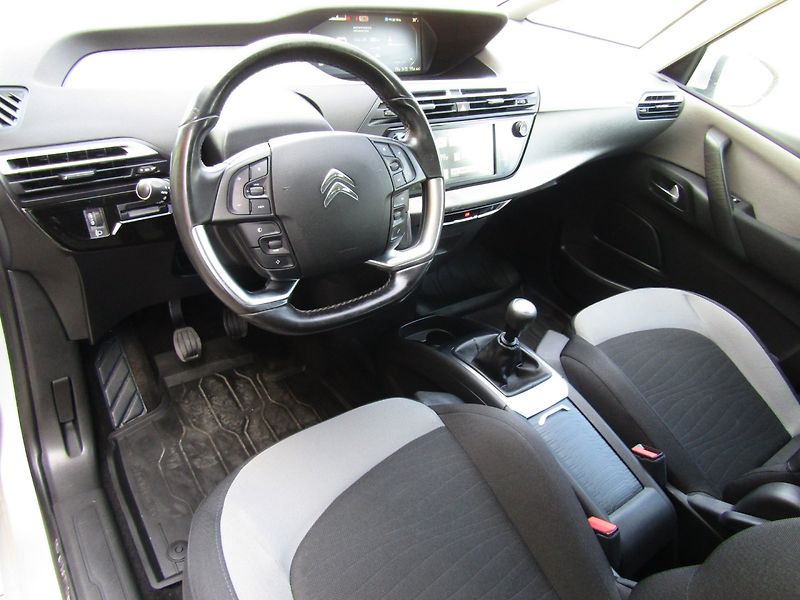 Citroën C4 Picasso (2015) 1.6 HDI 88kW PLNÁ VÝBAVA - fotka 13 z 40