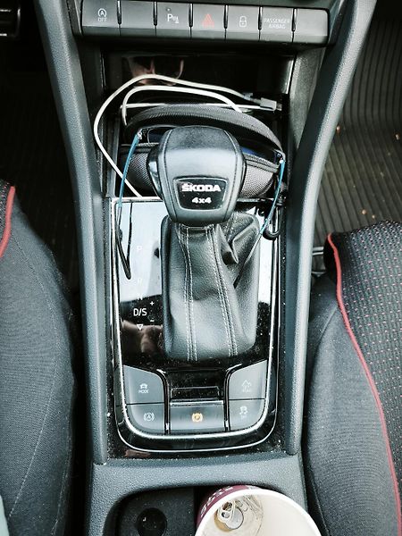 Škoda Karoq (2023) S-line 2.0 TSI 140 kW 4x4 DSG - fotka 20 z 27