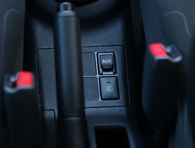 Toyota Yaris (2010) 1.0 VVT-i, ČR,1.maj - fotka 17 z 17