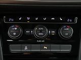 Volkswagen Touran 1,6 TDI 81kW Navi Tažné - náhled 23