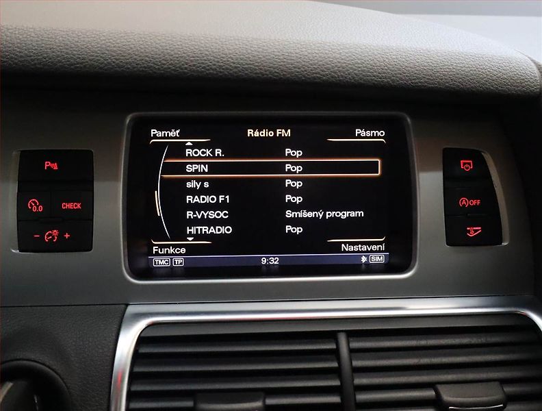 Audi Q7 (2012) 3.0 TDI, 4X4, Automat, 7 míst - fotka 15 z 23