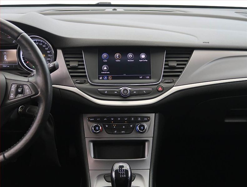 Opel Astra (2022) Business Edition 1.2 Turbo - fotka 12 z 17