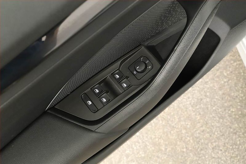 Škoda Octavia (2022) Ambition 2.0 TDI, ČR,1.maj - fotka 17 z 17