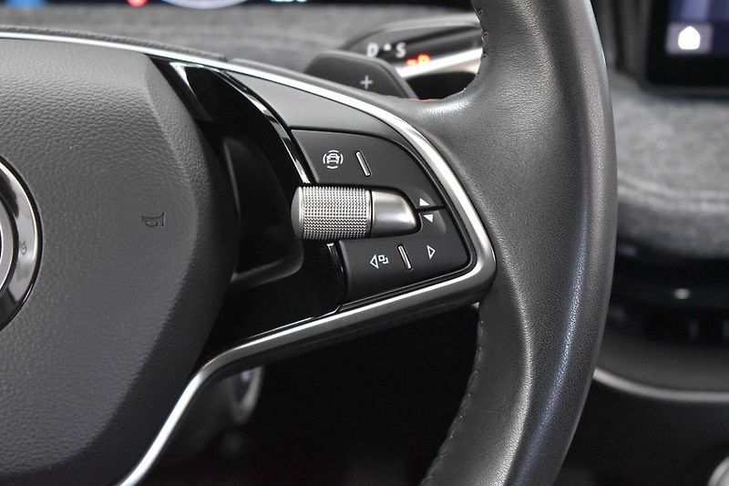 Škoda Superb TDI 142kW 4x4*TAŽNÉ*DPH*ČR 1.M - fotka 21 z 45