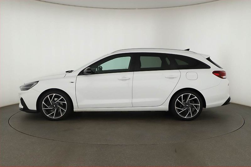 Hyundai i30 (2022) N-Line 1.5 T-GDI MHEV, ČR - fotka 3 z 21