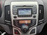 Hyundai i30 (2010) 1.6i, ČR, AC, park.asist - náhled 11