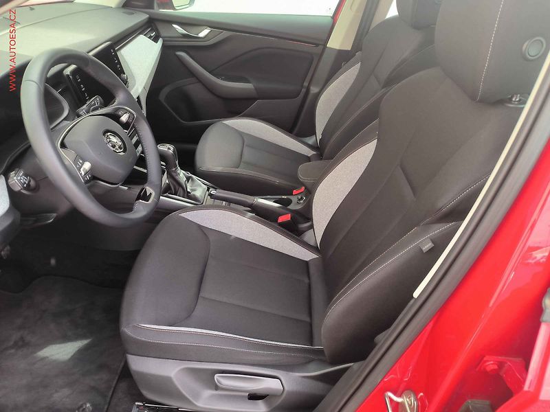 Škoda Kamiq (2024) 1.0 TSi, Selection, DSG - fotka 9 z 24