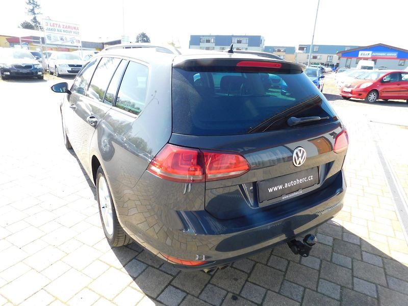 Volkswagen Golf (2015) VII KOMBI 2.0 TDI - fotka 4 z 45
