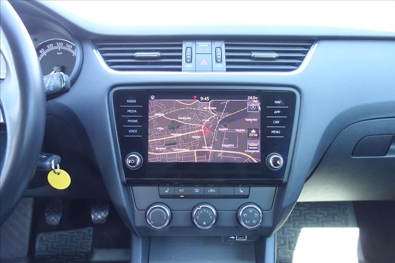 Škoda Octavia 1,6 TDi 85KW,ČR,SERV.KN.,NAVI. - fotka 20 z 32