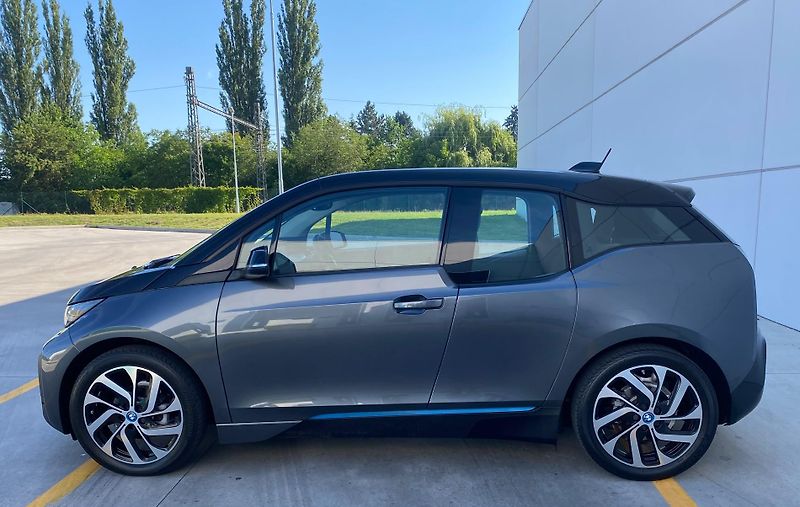 BMW i3 (2021) 120 Ah 2021 - fotka 3 z 20