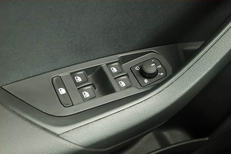 Škoda Karoq (2025) 2.0 TDI, DRIVE, DPH, AUTOMAT - fotka 15 z 16