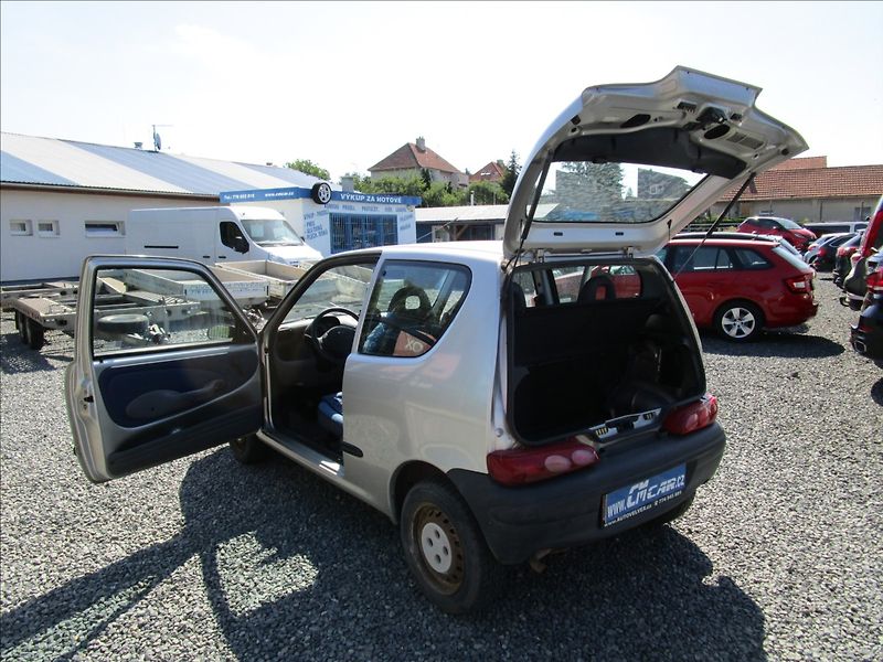 Fiat Seicento 1.1i   2. maj. - fotka 26 z 34