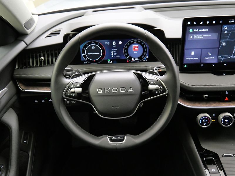 Škoda Superb - fotka 14 z 26