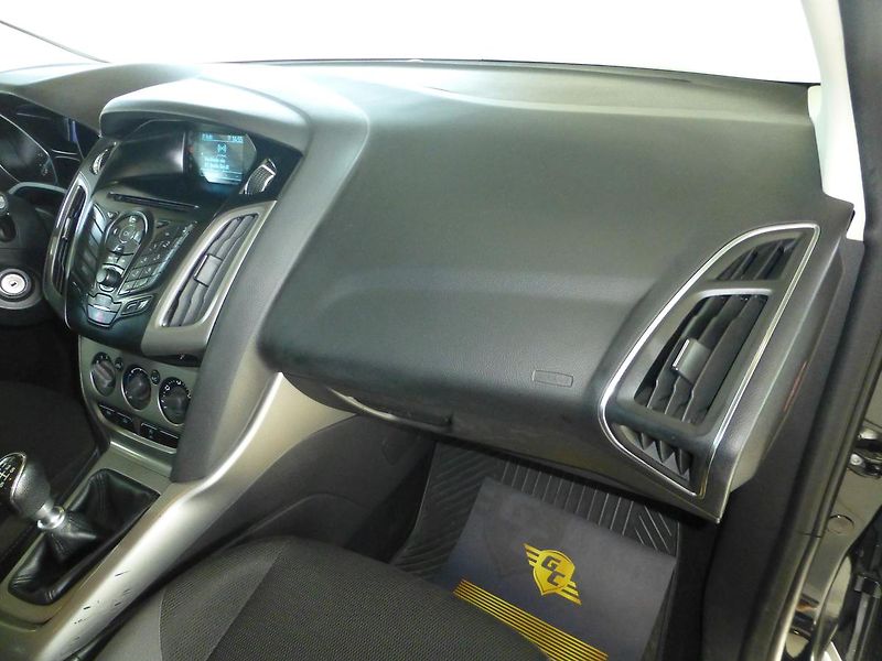 Ford Focus (2014) 1,6TDCI-77KW*KLIMATIZACE - fotka 17 z 21