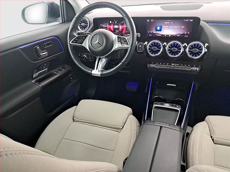 Mercedes-Benz GLA (2023) 200 d 4MATIC - fotka 7 z 16