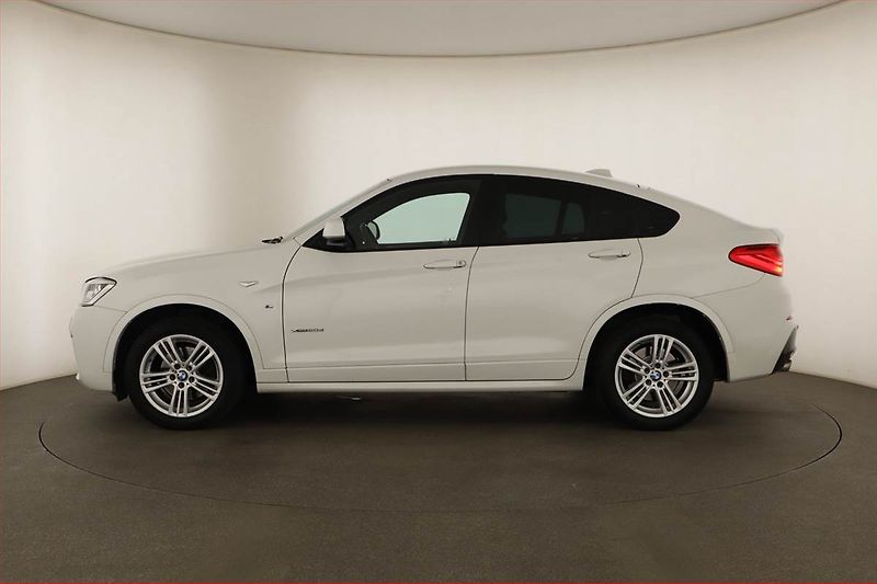 BMW X4 (2016) xDrive20d - fotka 3 z 17