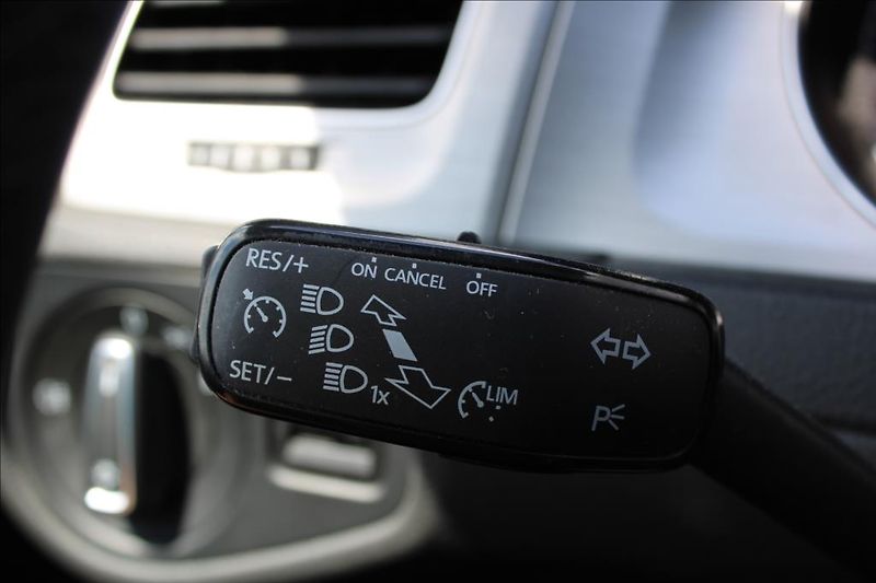 Volkswagen Golf 1,2 TSi  DSG, 82.644 km, ČR - fotka 17 z 24