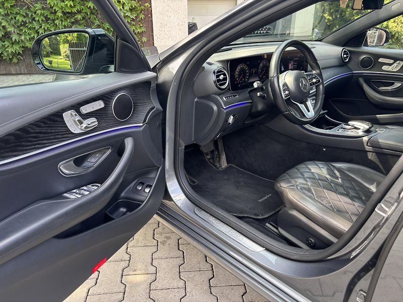 Mercedes-Benz Třídy E (2018) E400 D - fotka 13 z 32