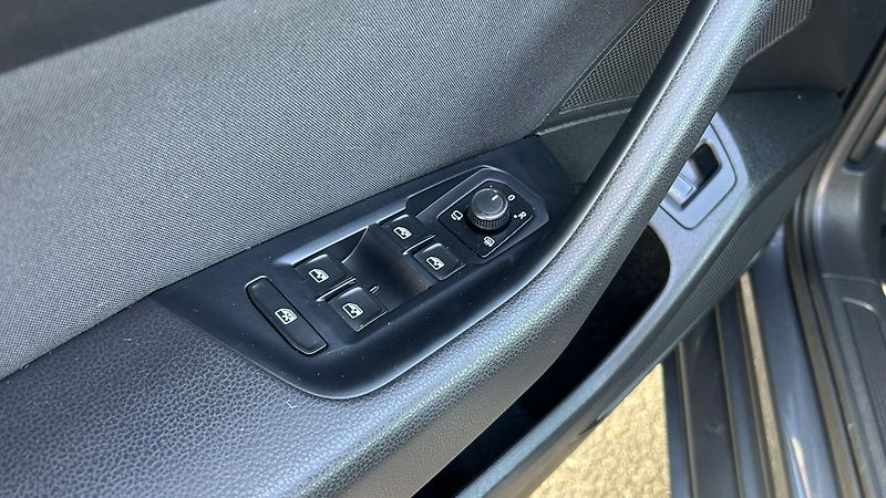 Volkswagen Passat (2017) 1,4 TSI DSG Comfortline - fotka 20 z 25