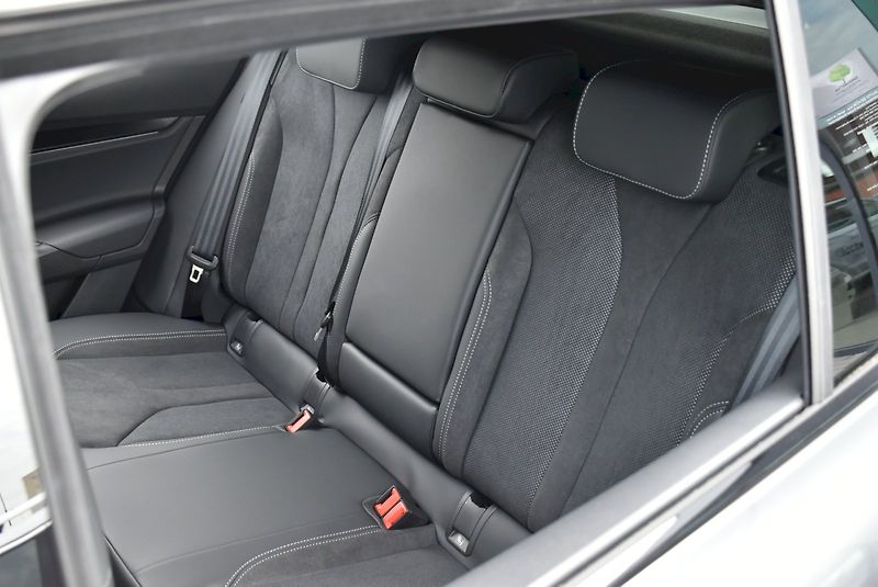 Škoda Elroq (2026) Sportline 85 - fotka 27 z 35