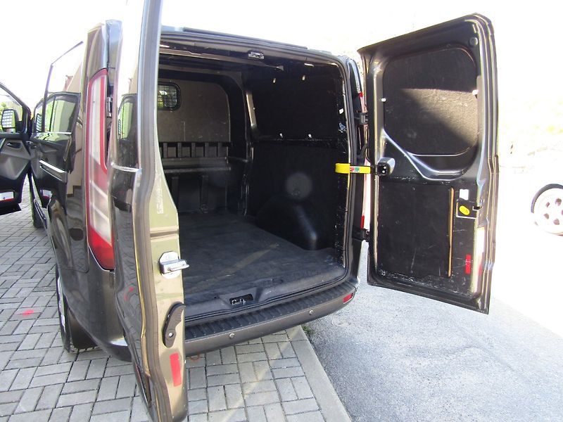 Ford Transit Custom (2016) 2.0 TDCi96kW BEZ KOROZE - fotka 18 z 28