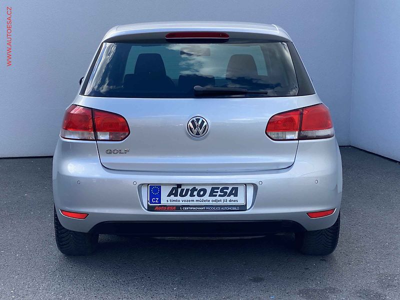 Volkswagen Golf (2011) 1.4 16V, Team, navi, kamera - fotka 5 z 20