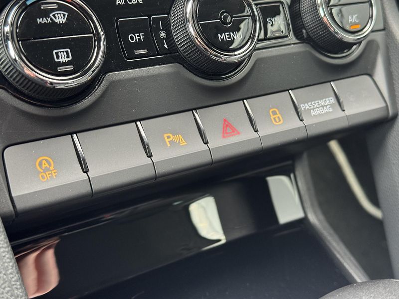 Škoda Karoq (2019) 1.5TSi DSG Style Virtual RZV - fotka 42 z 52