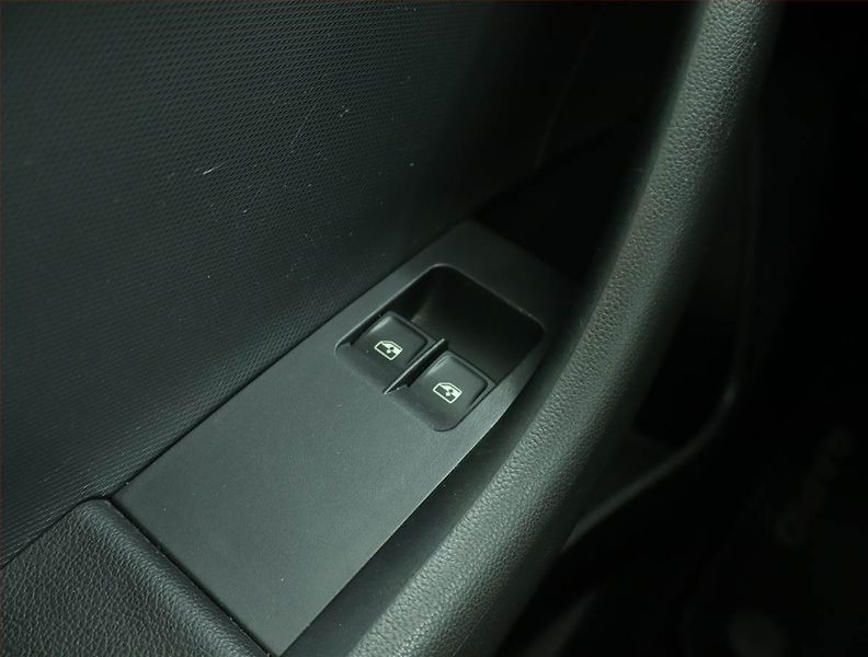 Škoda Rapid (2015) Spaceback 1.2 TSI - fotka 14 z 14