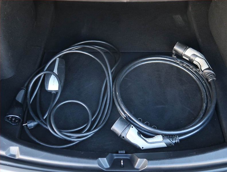 Tesla Model 3 (2019) Long Range 4WD 78kWh, SoH 75% - fotka 26 z 26