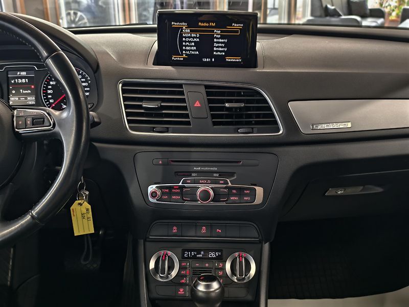 Audi Q3 2.0 TDi 120kW QUATTRO S-line   - fotka 13 z 21