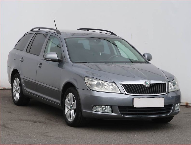 Škoda Octavia (2012) Ambition 1.6 TDI, Tempomat - fotografie inzerátu