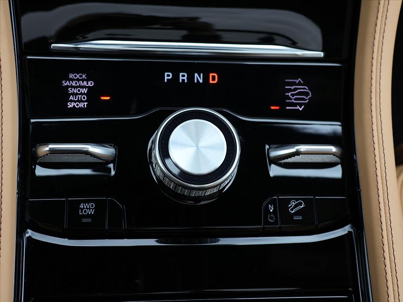 Jeep Grand Cherokee 2,0 4xe Summit Plug-In CZ DPH - fotka 38 z 90