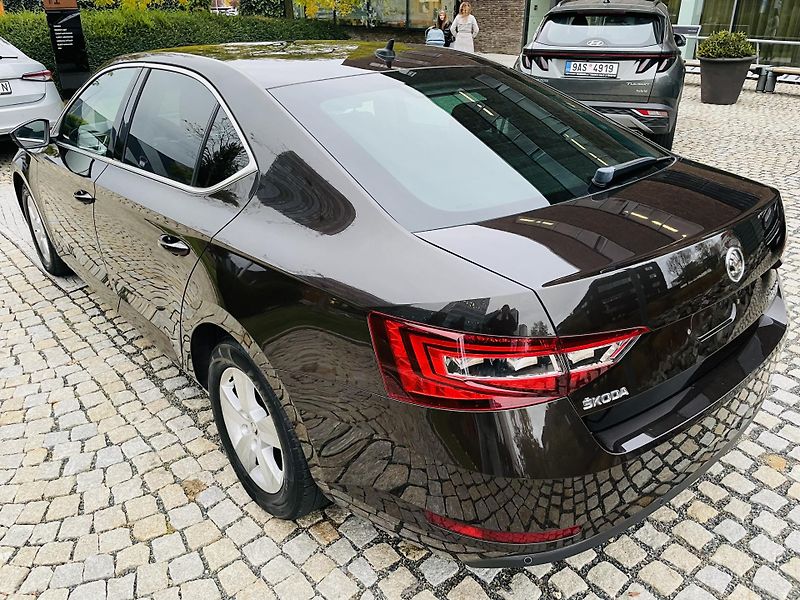 Škoda Superb 1.4TSI 1.MAJITEL KAMERA VÝHŘEV - fotka 18 z 48