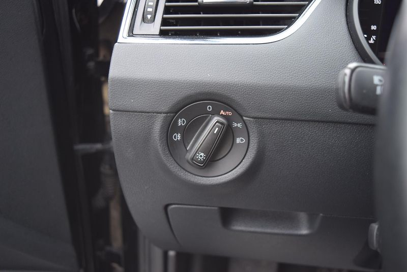 Škoda Octavia (2020) 2.0TDI 110kwSOLEIL VIRTUAL KAM - fotka 35 z 48