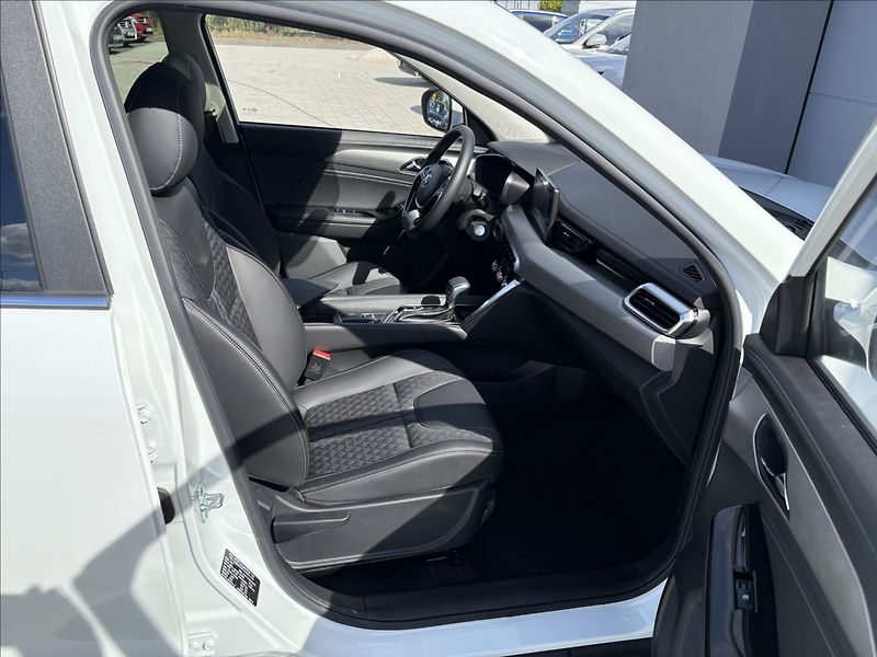 BAIC X3 (2025) 1,5 T 110 KW AUTOMAT LED ŠÍBR - fotka 16 z 24