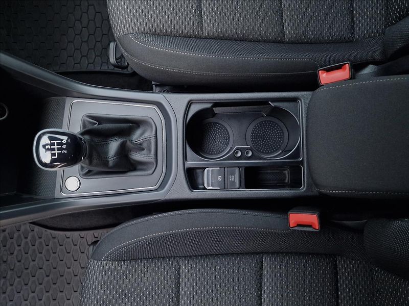 Volkswagen Touran 2.0 TDI Comfortline,ČR,1.Maj. - fotka 37 z 50