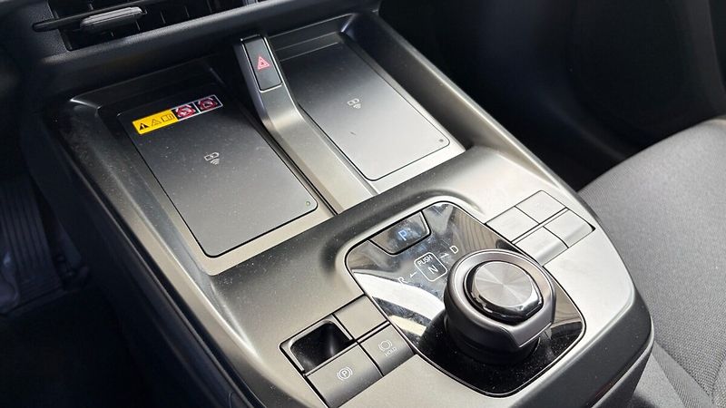 Toyota C-HR Style Dynamic 73 kWh  FWD - fotka 13 z 18