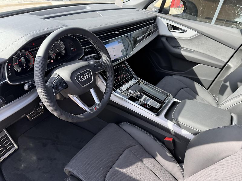 Audi Q7 (2026) 50TDI 210kW S-LINE GRAVITY ASS - fotka 36 z 44